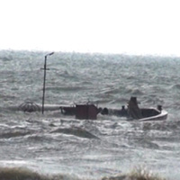 Tin tức trong ngày - 2 tàu cá bị gió lớn đánh chìm