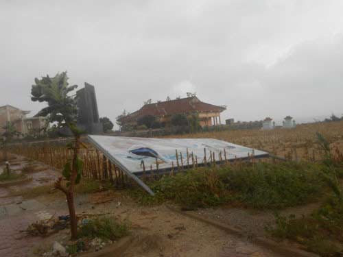 Dân đảo trắng đêm trong bóng tối trốn bão - 3