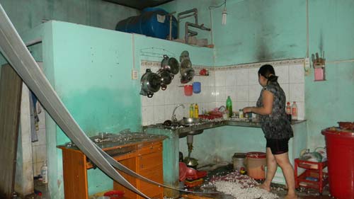 Tâm bão Nari đã ở biên giới Việt - Lào - 7