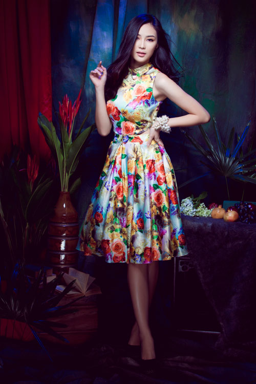 Hot girl Việt gợi cảm cùng cỏ hoa - 5