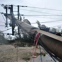 Tin tức trong ngày - 10 nhà máy điện ngừng hoạt động vì bão Nari