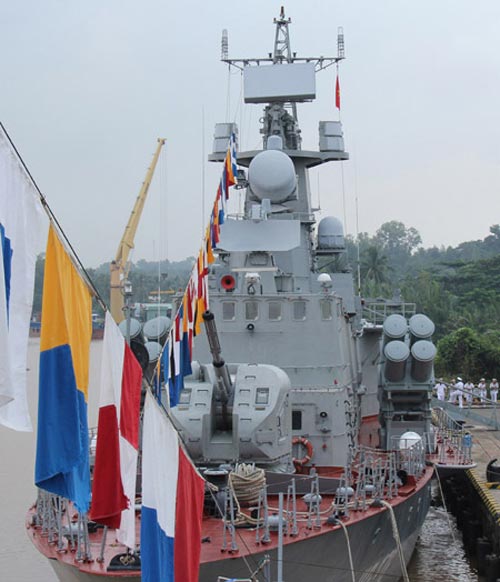 Cận cảnh tàu Pháo-Tên lửa vừa ra mắt của VN - 5