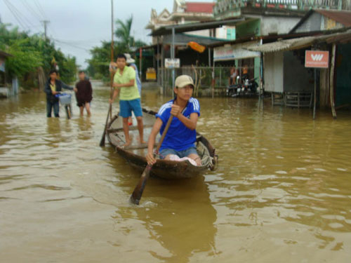 Thừa Thiên - Huế đối diện với trận lũ lịch sử - 3