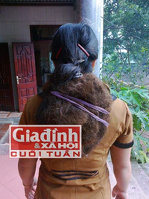 "Người phụ nữ tóc trăn" mơ được giải thoát - 2