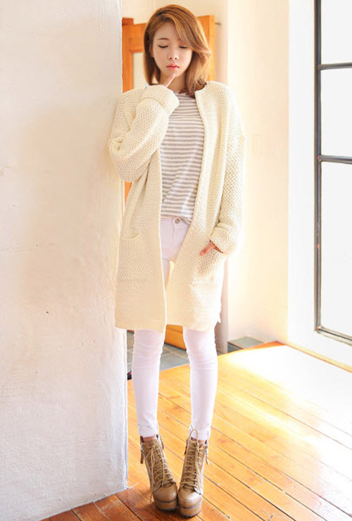 Khéo mix đồ cho áo len thêm cá tính - 21