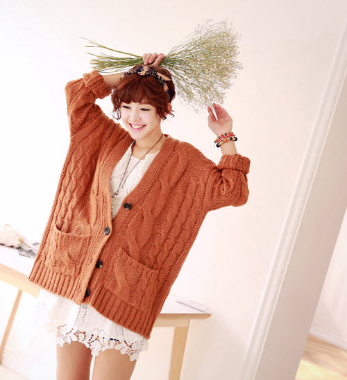 Khéo mix đồ cho áo len thêm cá tính - 10