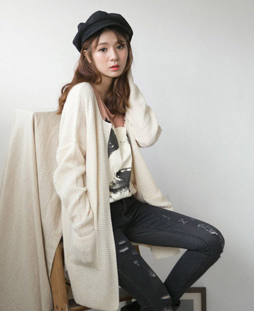 Khéo mix đồ cho áo len thêm cá tính - 19
