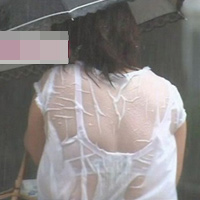 Xu hướng thời trang - Phụ nữ Nhật bị lợi dụng "điểm nhạy cảm"