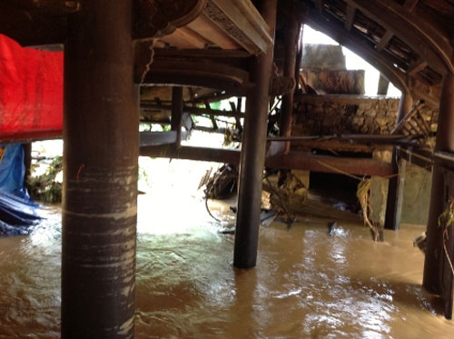 Bão, lũ lịch sử quần nát Quảng Bình - 6