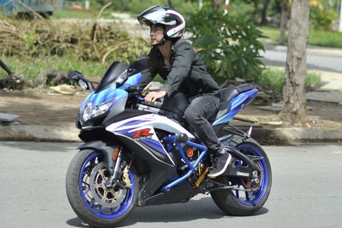 Những chiếc xế độc trong phim Việt - 3