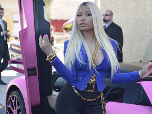 Nicki Minaj khoe Lamborghini Aventador màu hồng - 5