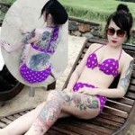 Bạn trẻ - Cuộc sống - 9x xăm hình gây sốt với bikini