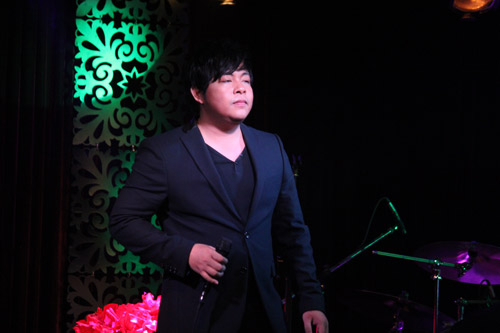 Quang Lê tặng Mỹ Chi micro 200 triệu đồng - 14