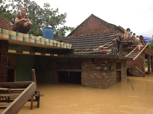 Rơi nước mắt những ca khúc về bão lũ - 1