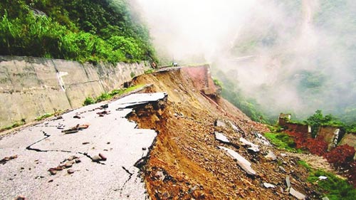 Những cảnh đời trong lũ dữ - 3