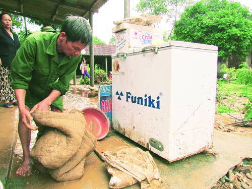 Những cảnh đời trong lũ dữ - 7