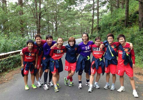 Quên 20/10, ĐT nữ VN rèn quân vì SEA Games - 4