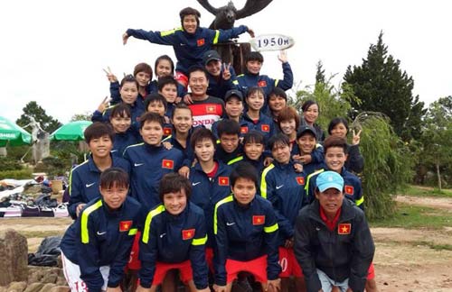 Quên 20/10, ĐT nữ VN rèn quân vì SEA Games - 10