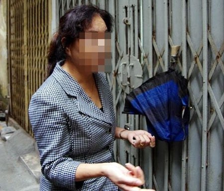 Vợ "người đàn ông liệt bị bỏ rơi" nói gì? - 2