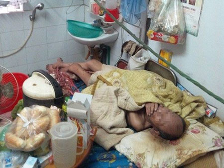 Vợ "người đàn ông liệt bị bỏ rơi" nói gì? - 1