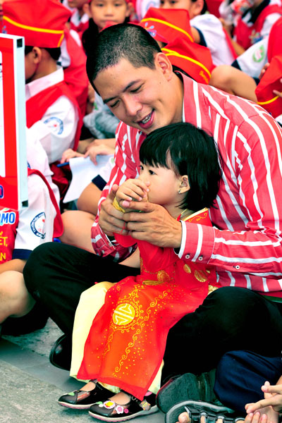 Những ông bố cưng chiều con nhất Vbiz - 4