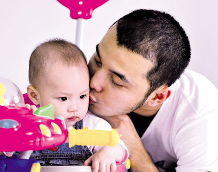 Những ông bố cưng chiều con nhất Vbiz - 15