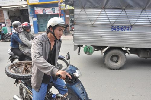 Những phụ nữ Sài Gòn làm việc của đàn ông - 14