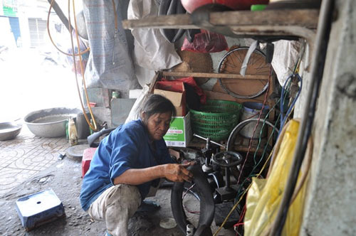 Những phụ nữ Sài Gòn làm việc của đàn ông - 6