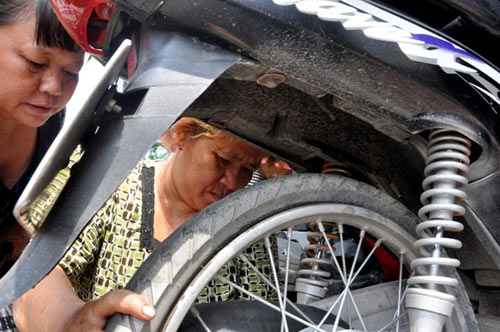 Những phụ nữ Sài Gòn làm việc của đàn ông - 9