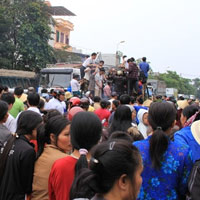 Tin tức trong ngày - Vụ quan tài sản phụ diễu phố: BV "đền" 150 triệu