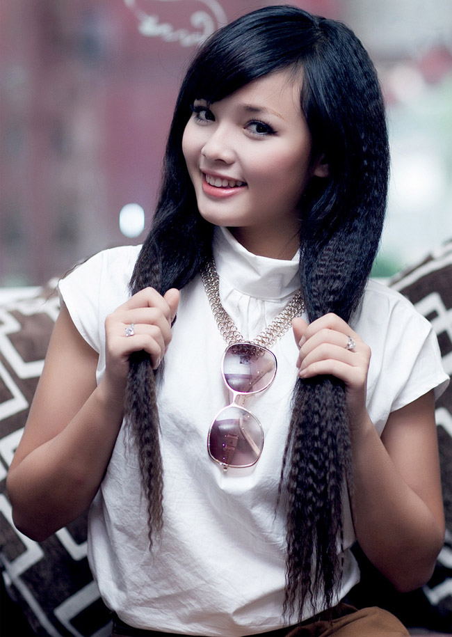 Việt Huê - cô gái xinh đẹp được biết đến là người yêu của Lê Hoàng (nhóm The Men).
