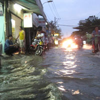 Tin tức trong ngày - TPHCM: Triều cường lên cao nhất trong 50 năm qua