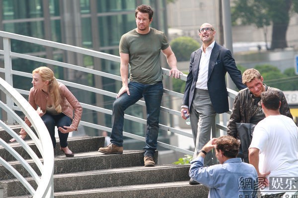 Lý Băng Băng cực ngầu trong Transformers 4 - 4