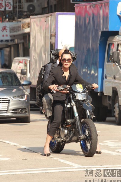 Lý Băng Băng cực ngầu trong Transformers 4 - 5