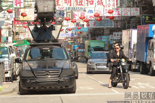 Lý Băng Băng cực ngầu trong Transformers 4 - 7