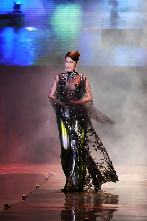 Hoàng Hải lại đưa thời trang Việt sang Ý - 5