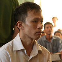 Pháp luật - Luật sư kể về tuổi thơ của "sát thủ thuốc nổ"