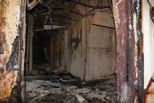 Cận cảnh tàu 25.000 tấn bốc cháy trên biển - 6