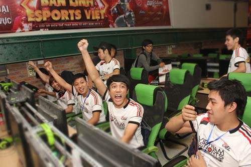 CKKV VEC Hà Nội: Màn cân não dai dẳng giữa Freedom và Doping - 3
