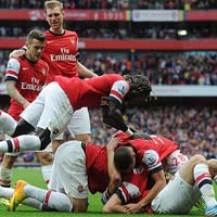 Arsenal: Thuốc súng chưa bao giờ ngủ yên