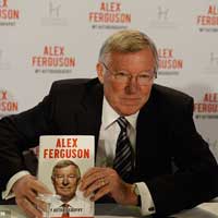 Tự truyện Sir Alex: Những tiết lộ động trời