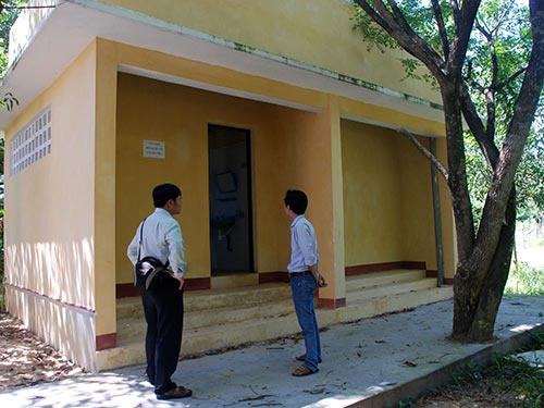 Nhà vệ sinh “khủng”: Chỉ rút kinh nghiệm! - 1