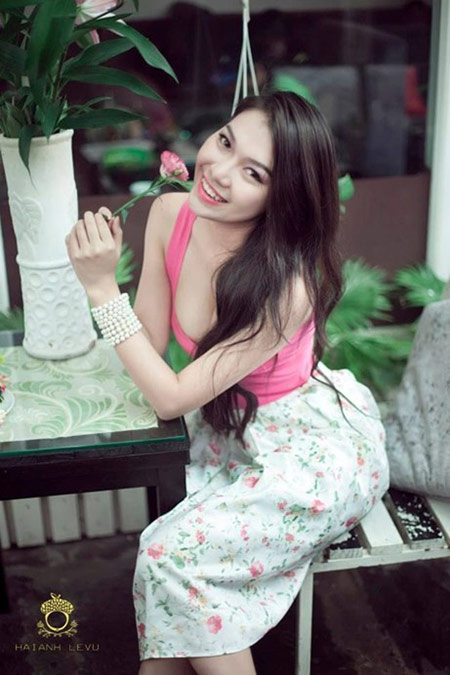 Nữ sinh hot nhất đại học Y khoe dáng - 3