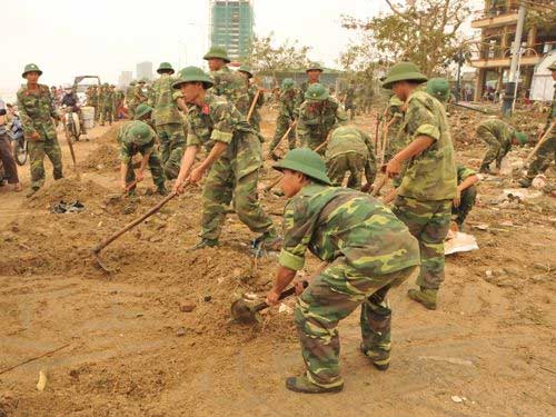 Đà Nẵng: Bão số 11 làm "lộ" nhiều trách nhiệm! - 5