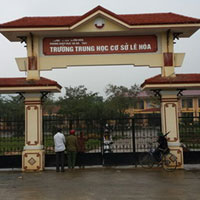 Tin tức trong ngày - Nổ bom ở trường: Do HS mang đầu nổ đến nghịch