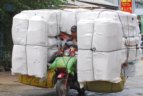 Xe thồ hàng lút mặt tài xế chỉ có ở miền Tây - 7