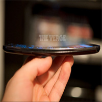 Dế sắp ra lò - Lộ video điện thoại màn hình cong LG G Flex
