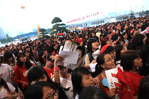 JYJ làm nức lòng fan - 12