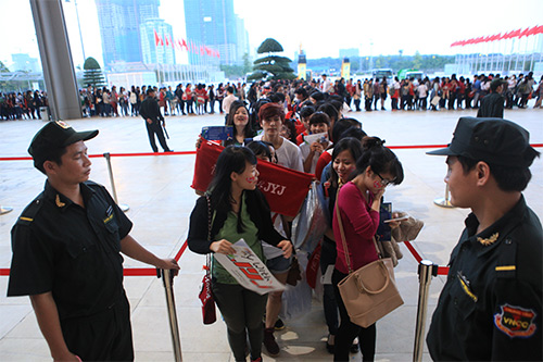 JYJ làm nức lòng fan - 9