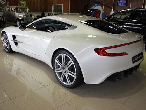 Hàng hiếm Aston Martin One-77 chờ… đại gia - 5